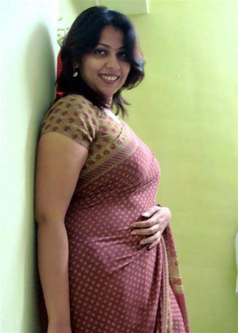 sexy aunty|Saree videoss (@sareevideoss) • Instagram photos and videos